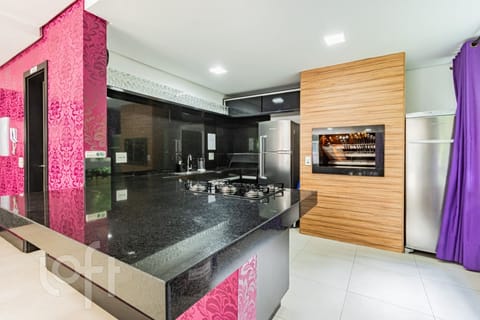 Image 29 - 224401